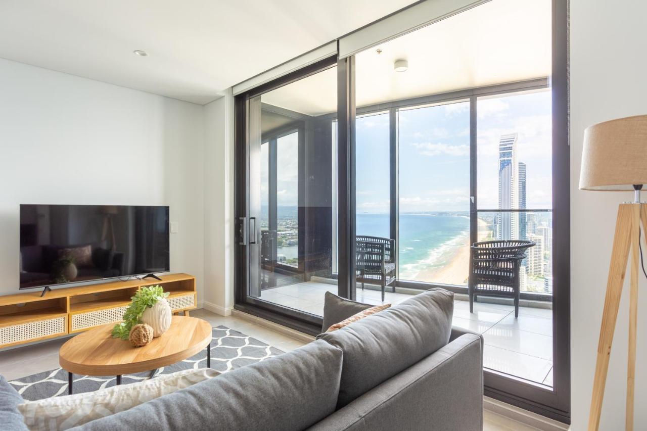 Apartment Sea View Beachfront In Surfers Gold Coast
